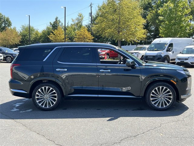 Used 2024 Hyundai Palisade Calligraphy image 13