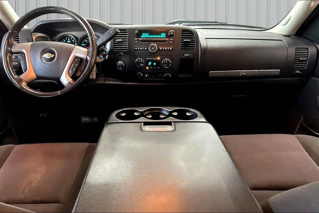 Used 2011 Chevrolet Silverado 1500 LT w/ All-Star Edition AWD/4WD image 7