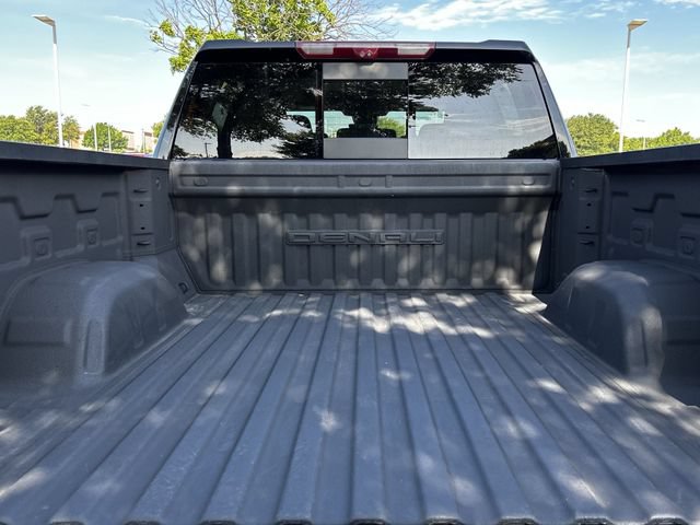 Used 2023 GMC Sierra 1500 Denali w/ Technology Package AWD/4WD image 32