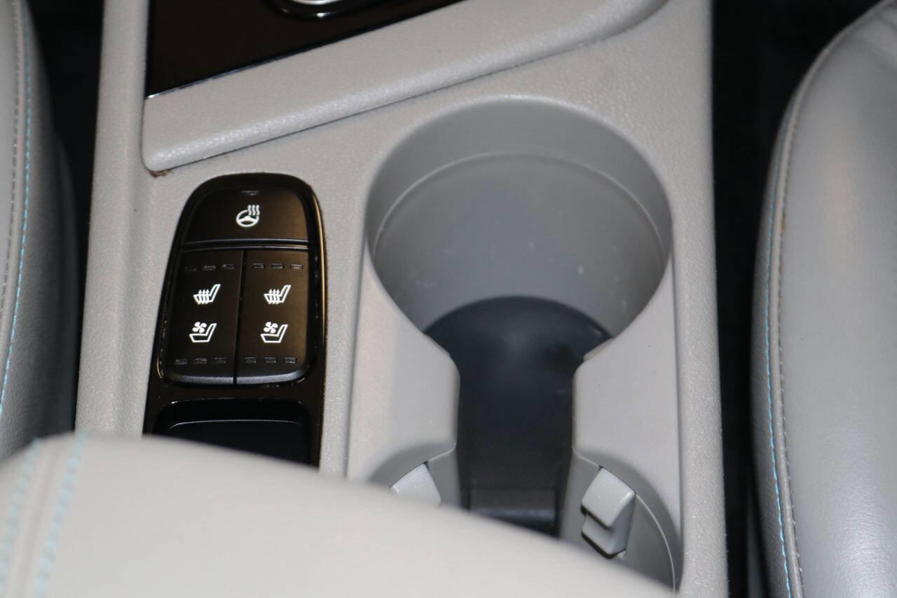 Used 2018 Kia Niro EX Premium image 55