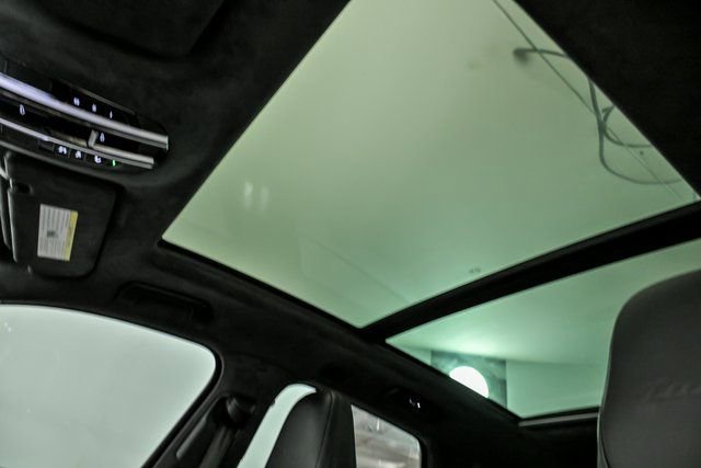 Used 2020 Porsche Cayenne Turbo image 13