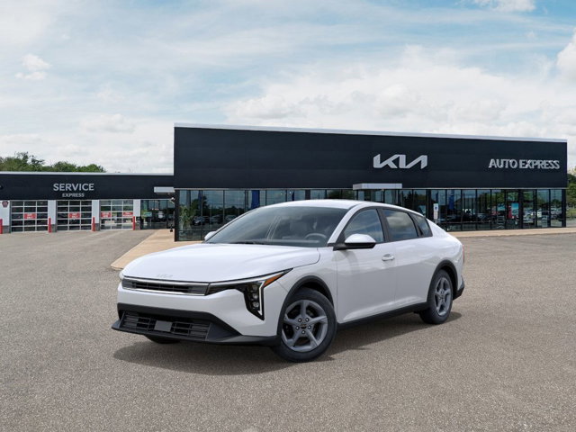 New 2025 Kia K4 LXS