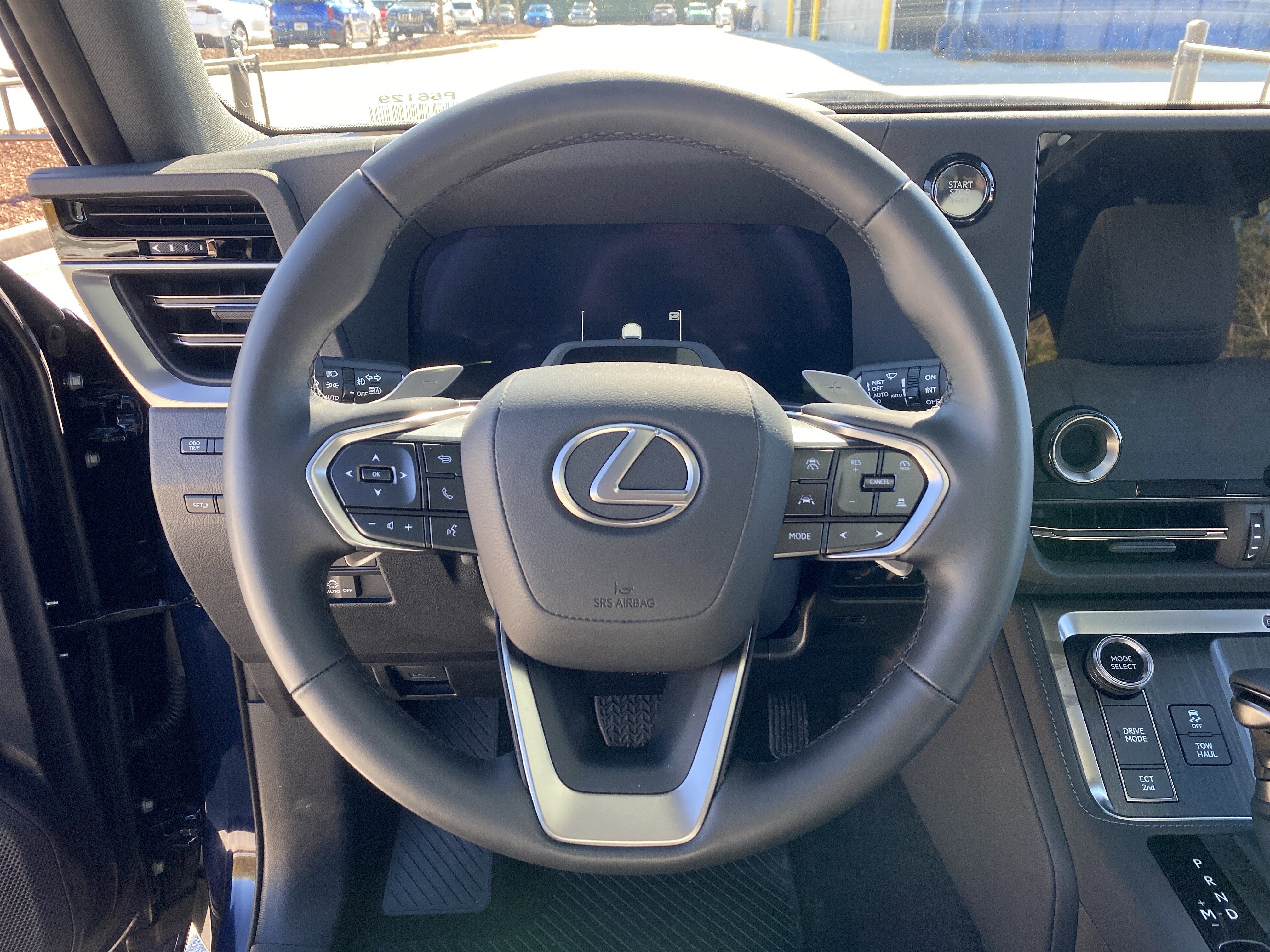 Used 2025 Lexus GX 550 w/ Accessory Package (2T) AWD/4WD image 12