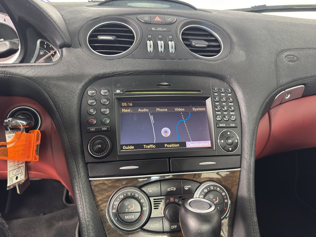 Used 2011 Mercedes-Benz SL 550 image 26