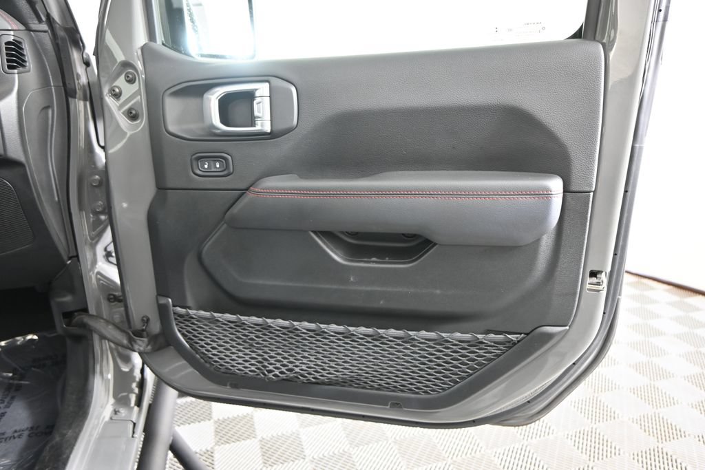 Used 2021 Jeep Wrangler Unlimited Rubicon AWD/4WD image 13