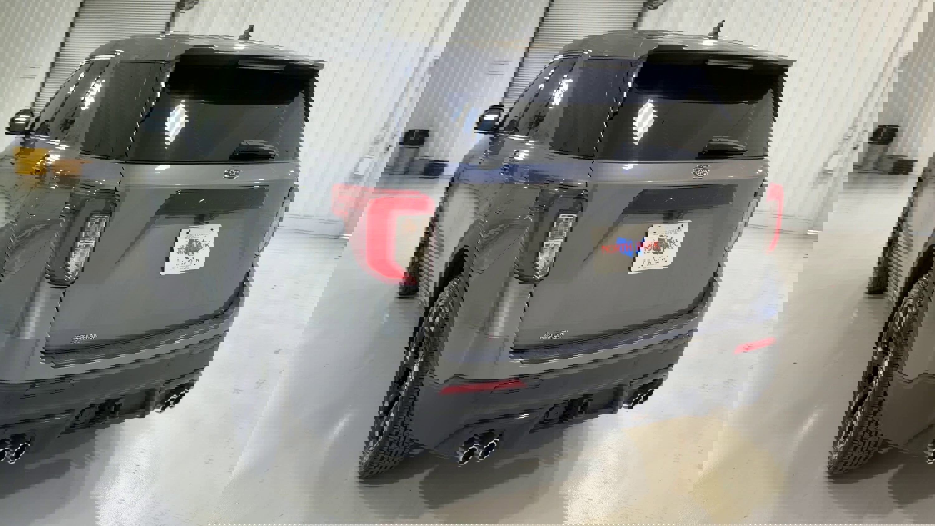 Used 2022 Ford Explorer ST w/ Equipment Group 401A image 8