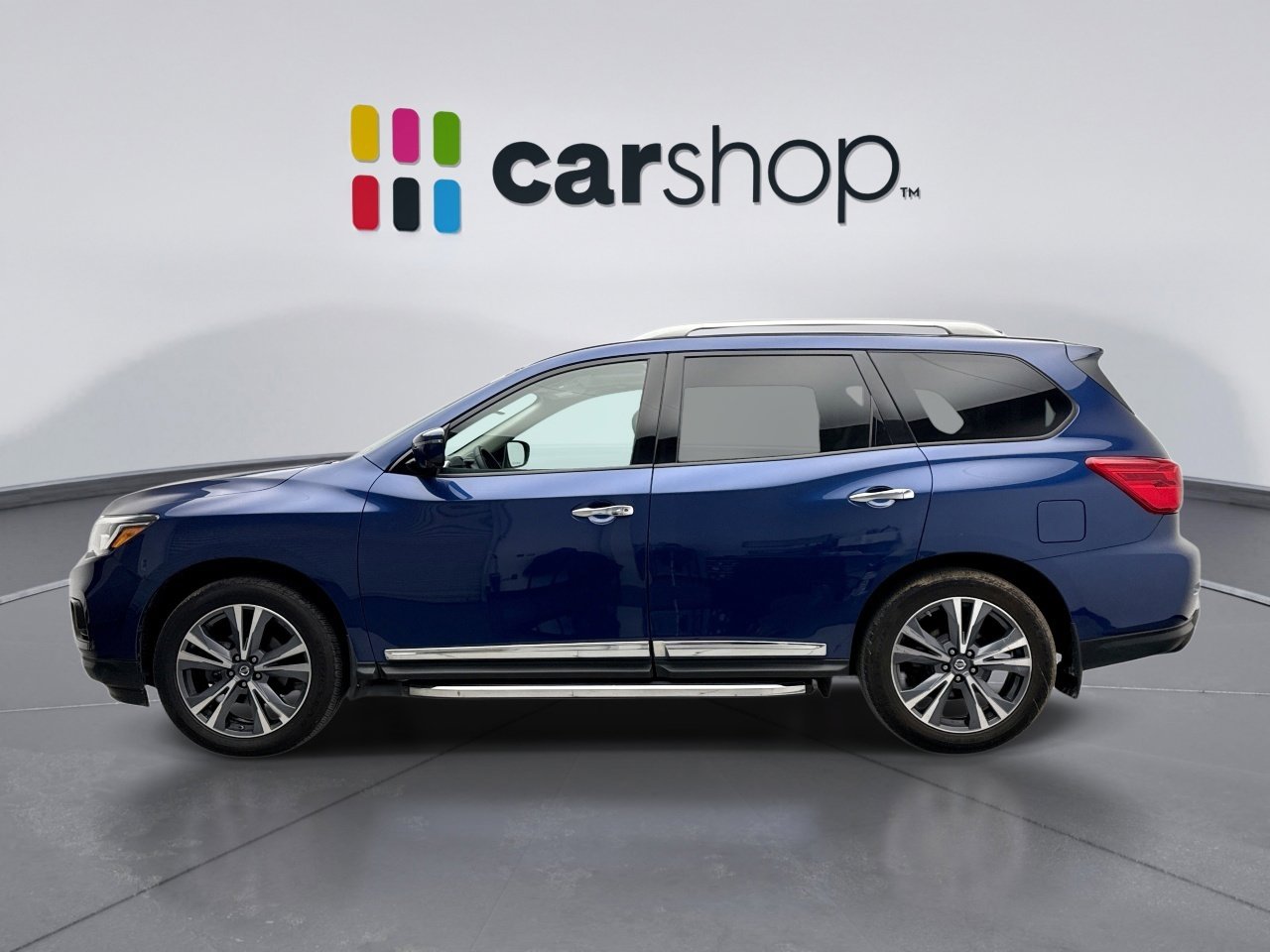 Used 2019 Nissan Pathfinder Platinum image 2