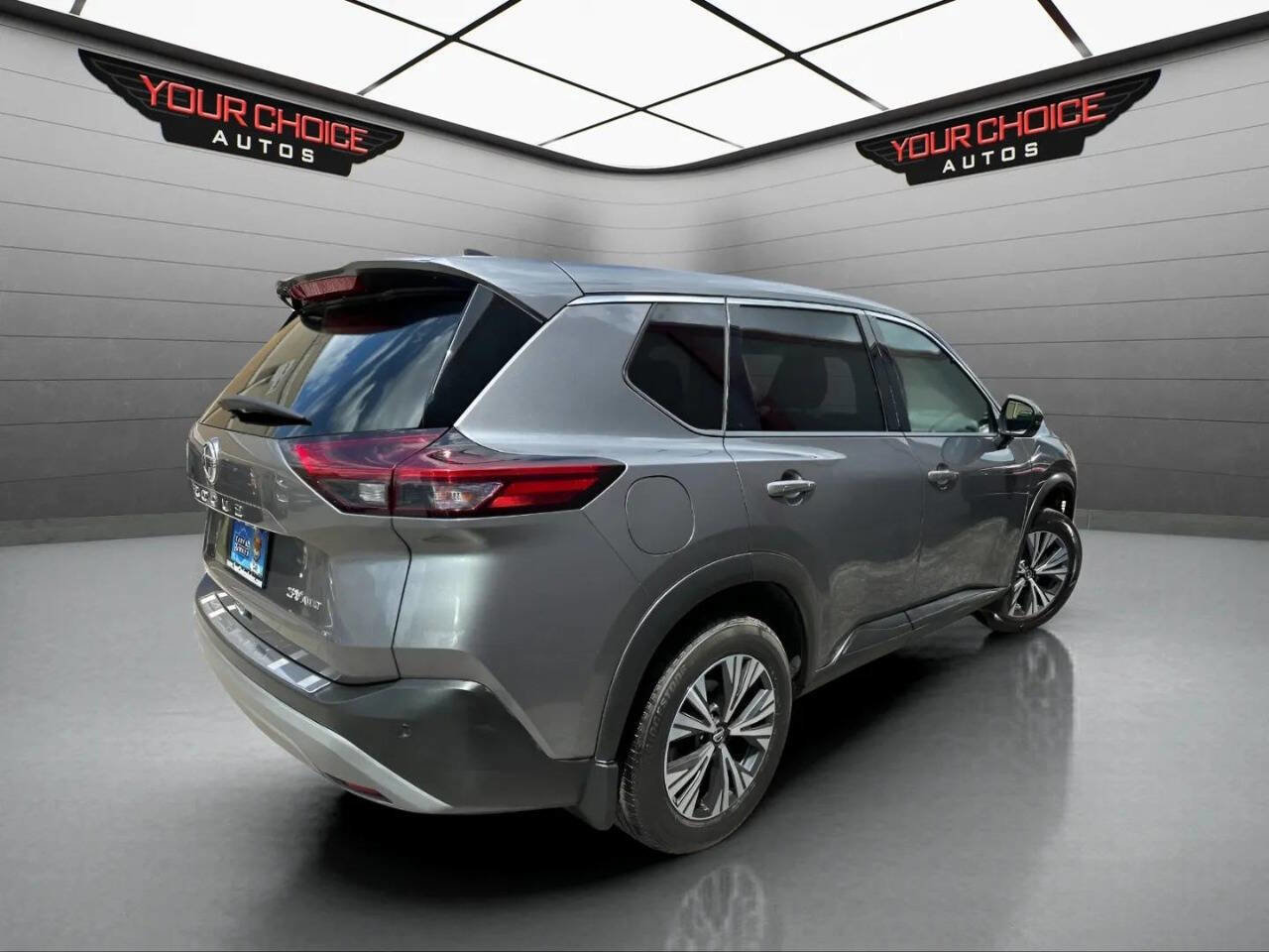 Used 2021 Nissan Rogue SV AWD/4WD image 5