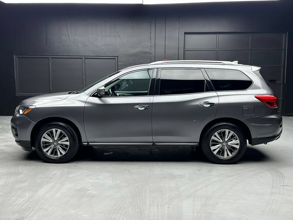 Used 2019 Nissan Pathfinder SL AWD/4WD image 4