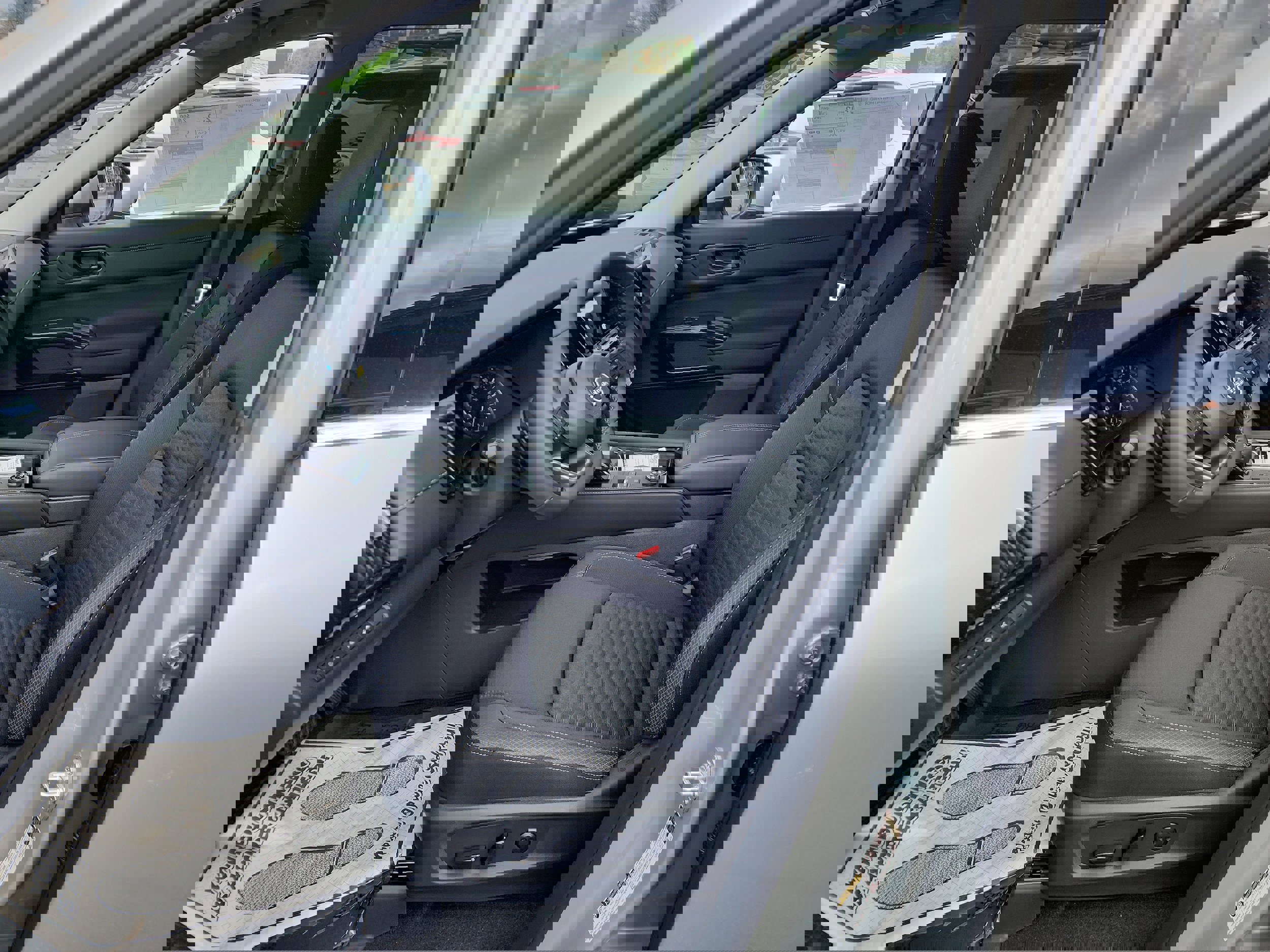 New 2025 Nissan Pathfinder SV w/ Black Appearance Package image 11