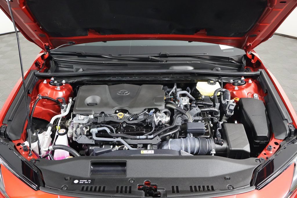 Used 2026 Toyota Camry Hybrid w/ Multimedia Upgrade Package FWD image 15