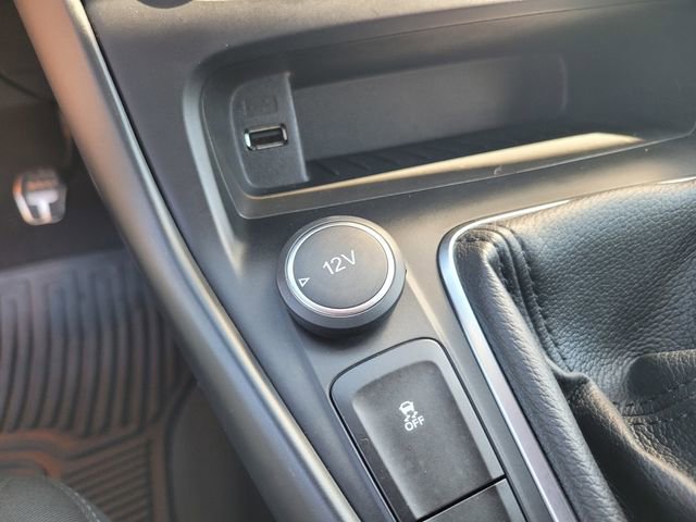 Used 2016 Ford Focus ST image 25