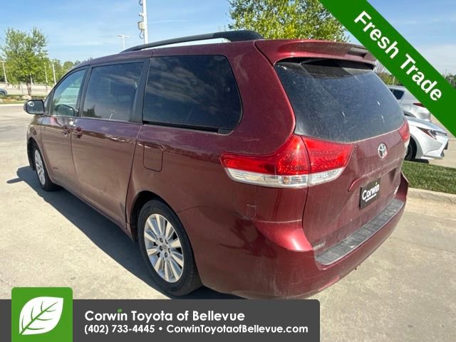 Used 2011 Toyota Sienna XLE AWD/4WD image 6