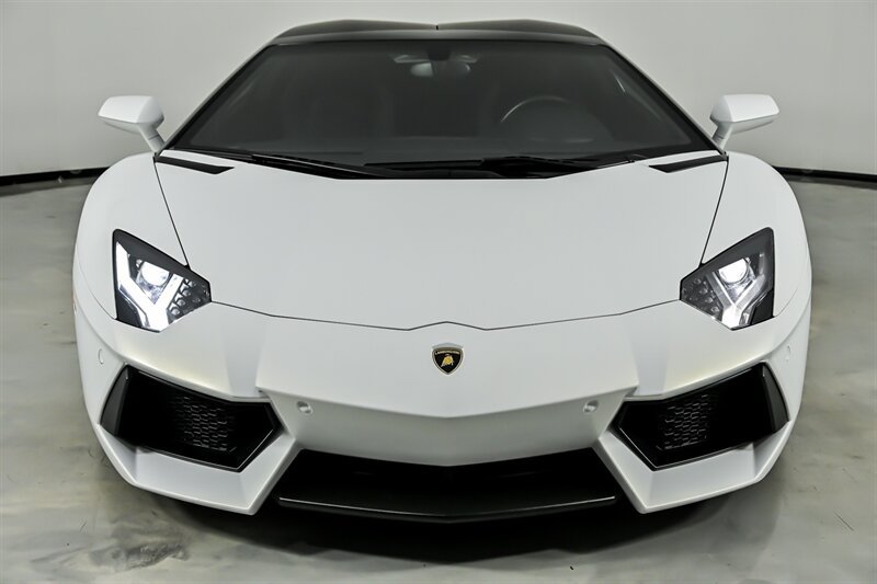 Used 2017 Lamborghini Aventador LP 700-4 AWD/4WD image 4