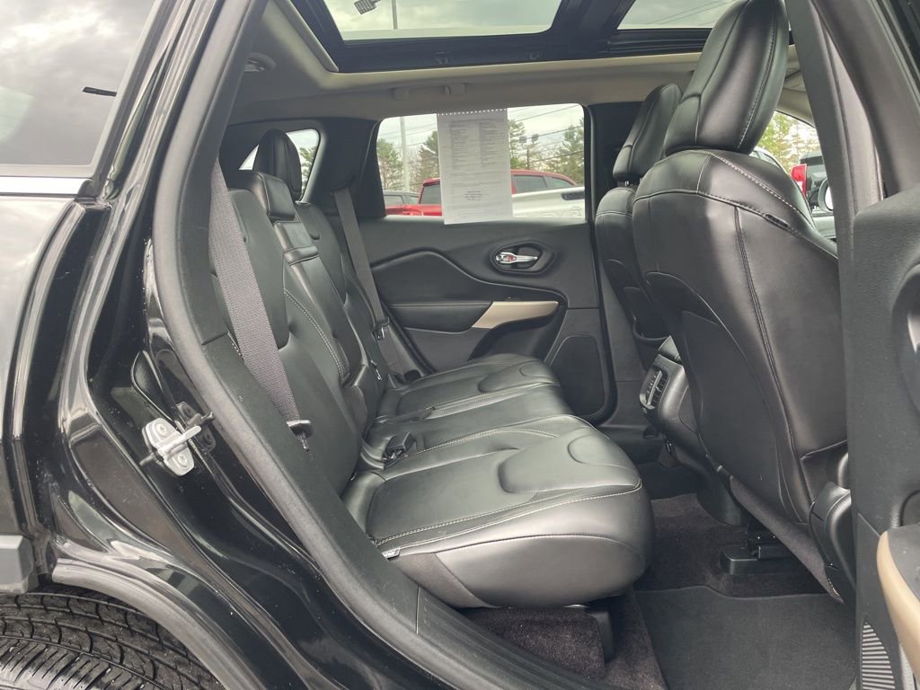 Used 2018 Jeep Cherokee Limited image 33