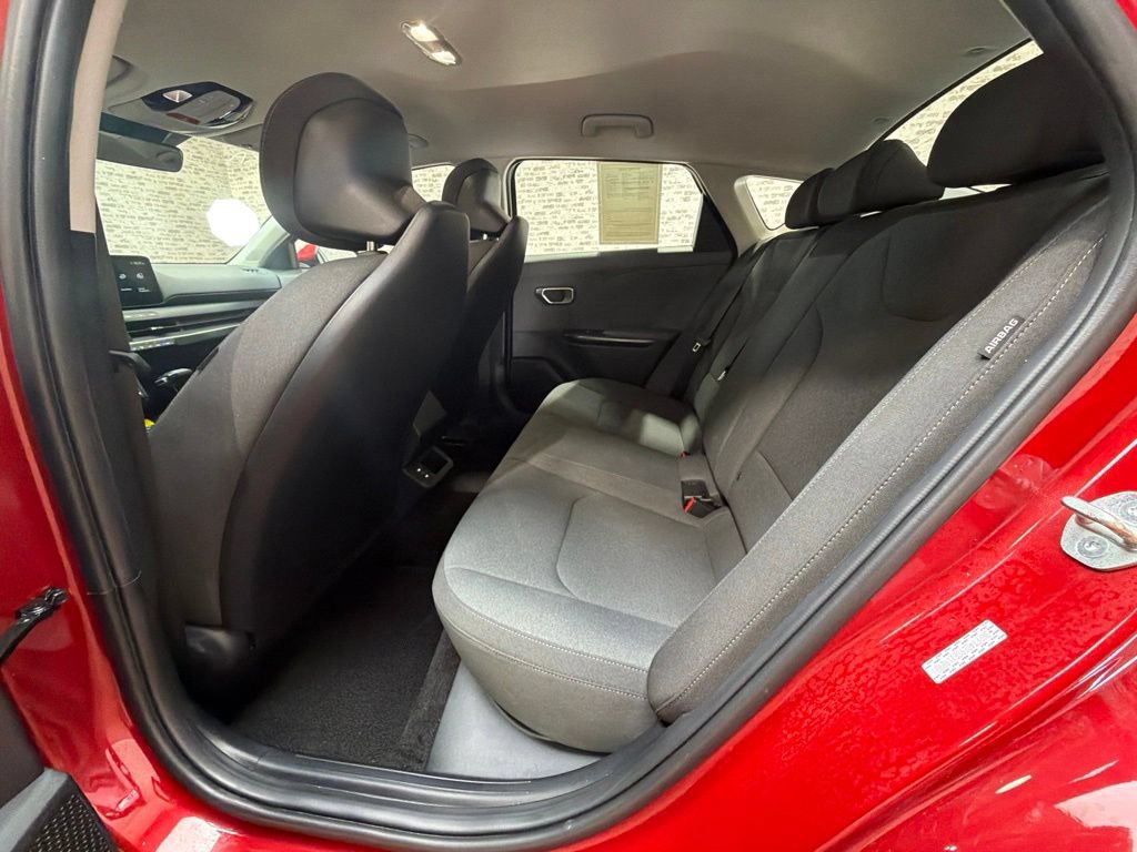 Used 2025 Kia K4 FWD image 14