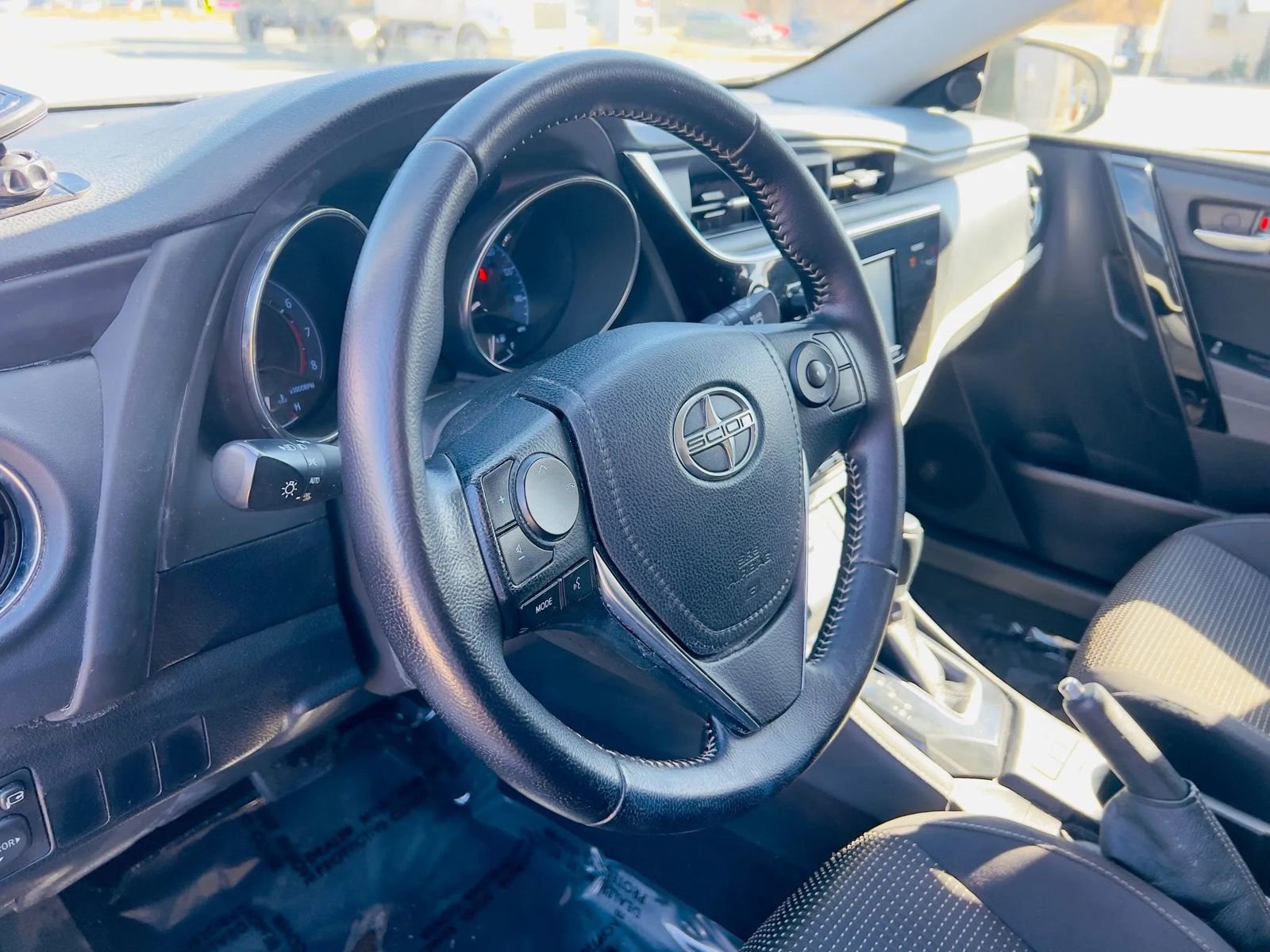 Used 2016 Scion iM image 24