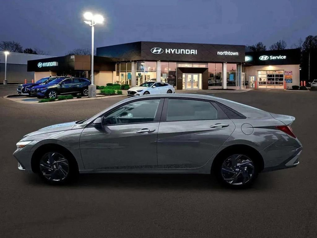 New 2026 Hyundai Elantra Sport FWD image 3