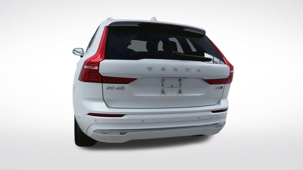 Used 2023 Volvo XC60 B5 Ultimate w/ Climate Package image 7
