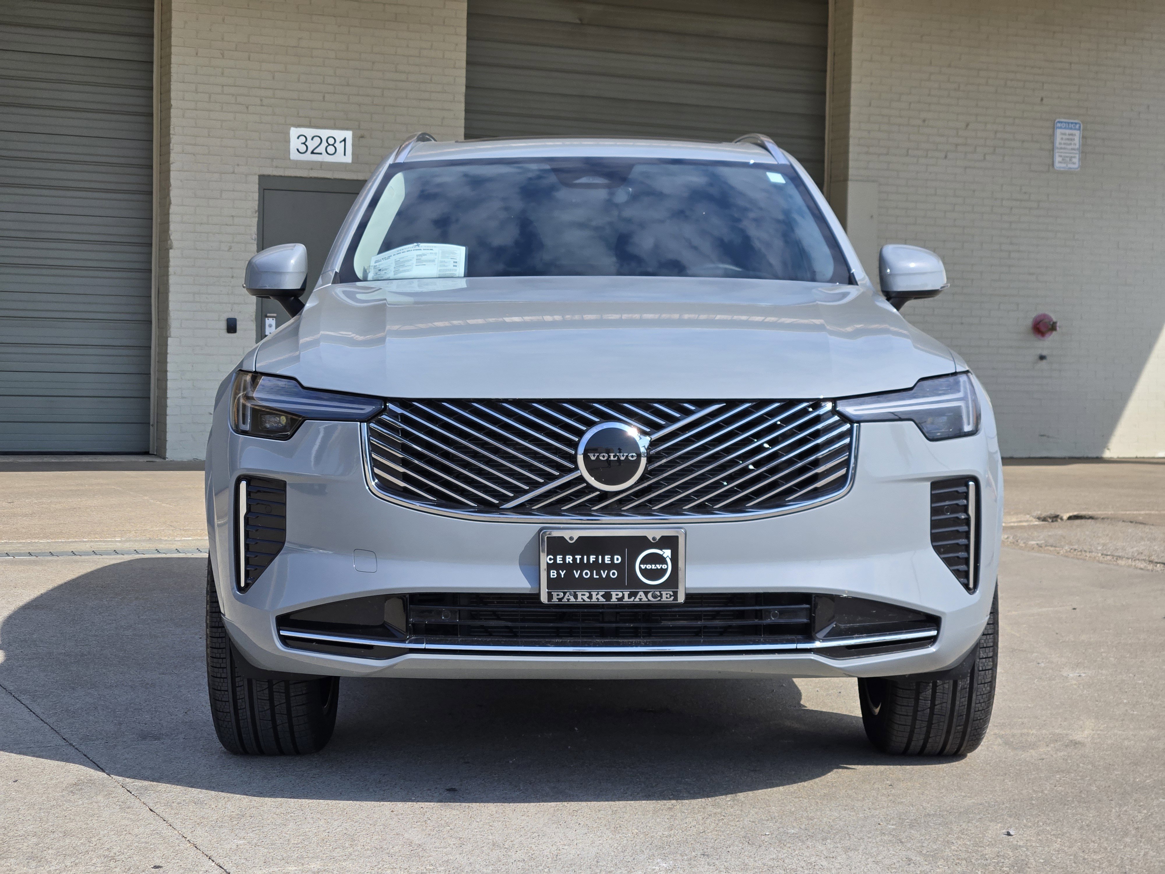 Certified 2025 Volvo XC90 B6 Core w/ Protection Package image 9