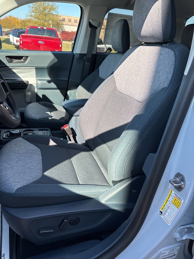 New 2025 Ford Maverick XLT image 3