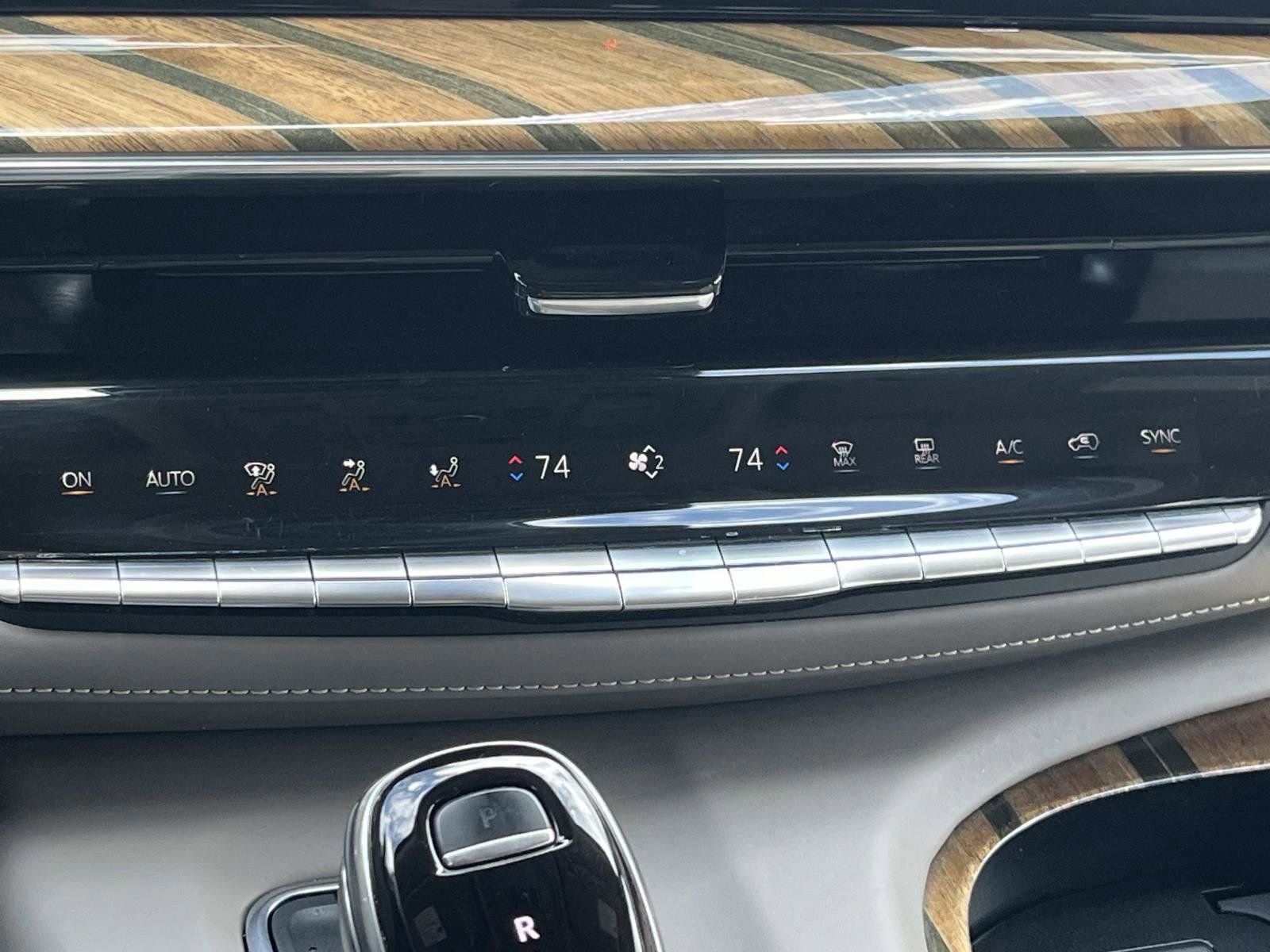 Used 2022 Cadillac Escalade ESV Sport Platinum image 35