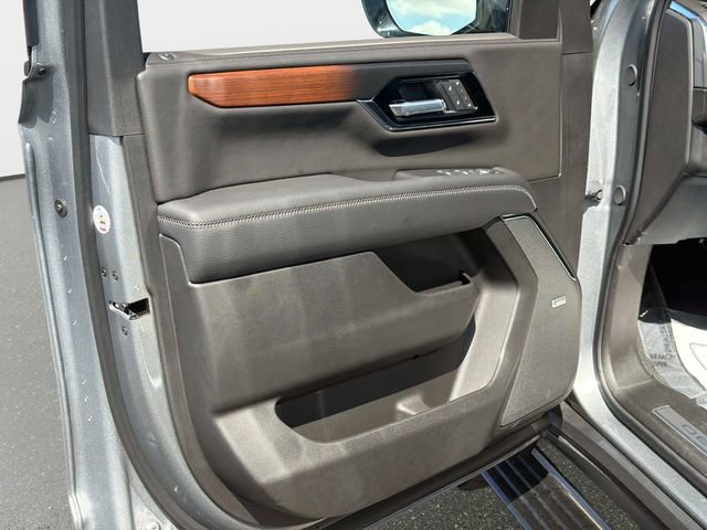 New 2026 GMC Yukon Denali w/ Denali Reserve Package image 17
