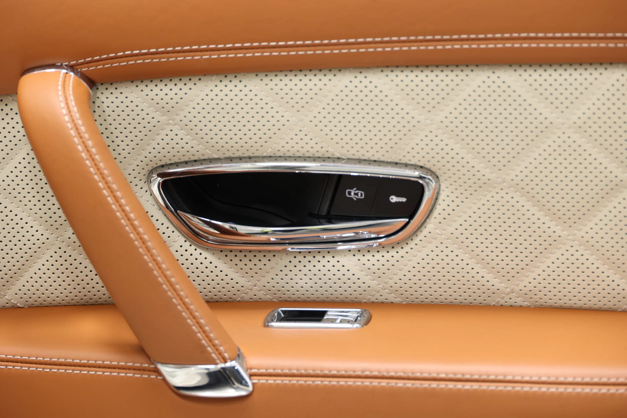 Used 2018 Bentley Flying Spur V8 AWD/4WD image 95