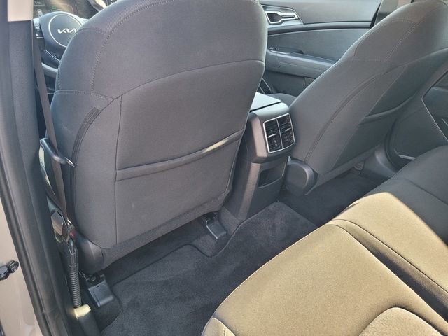 Used 2025 Kia Sportage LX image 12