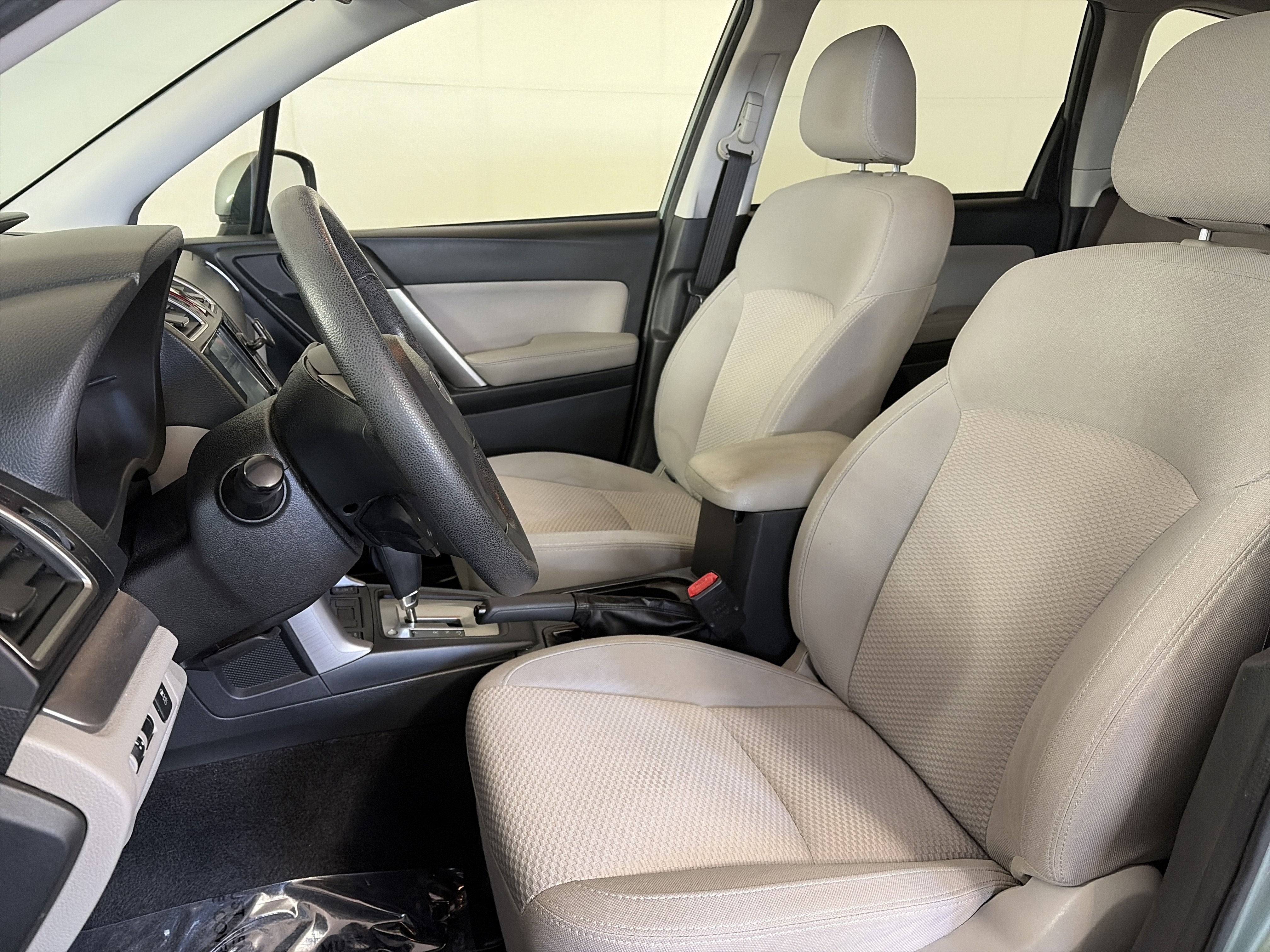 Used 2016 Subaru Forester 2.5i Premium w/ All-Weather Package image 14