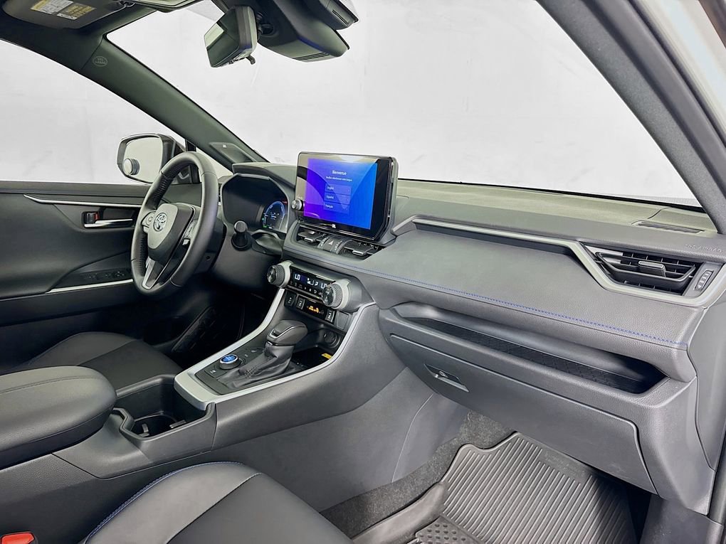 Used 2025 Toyota RAV4 XSE w/ Advanced Technology Package image 31