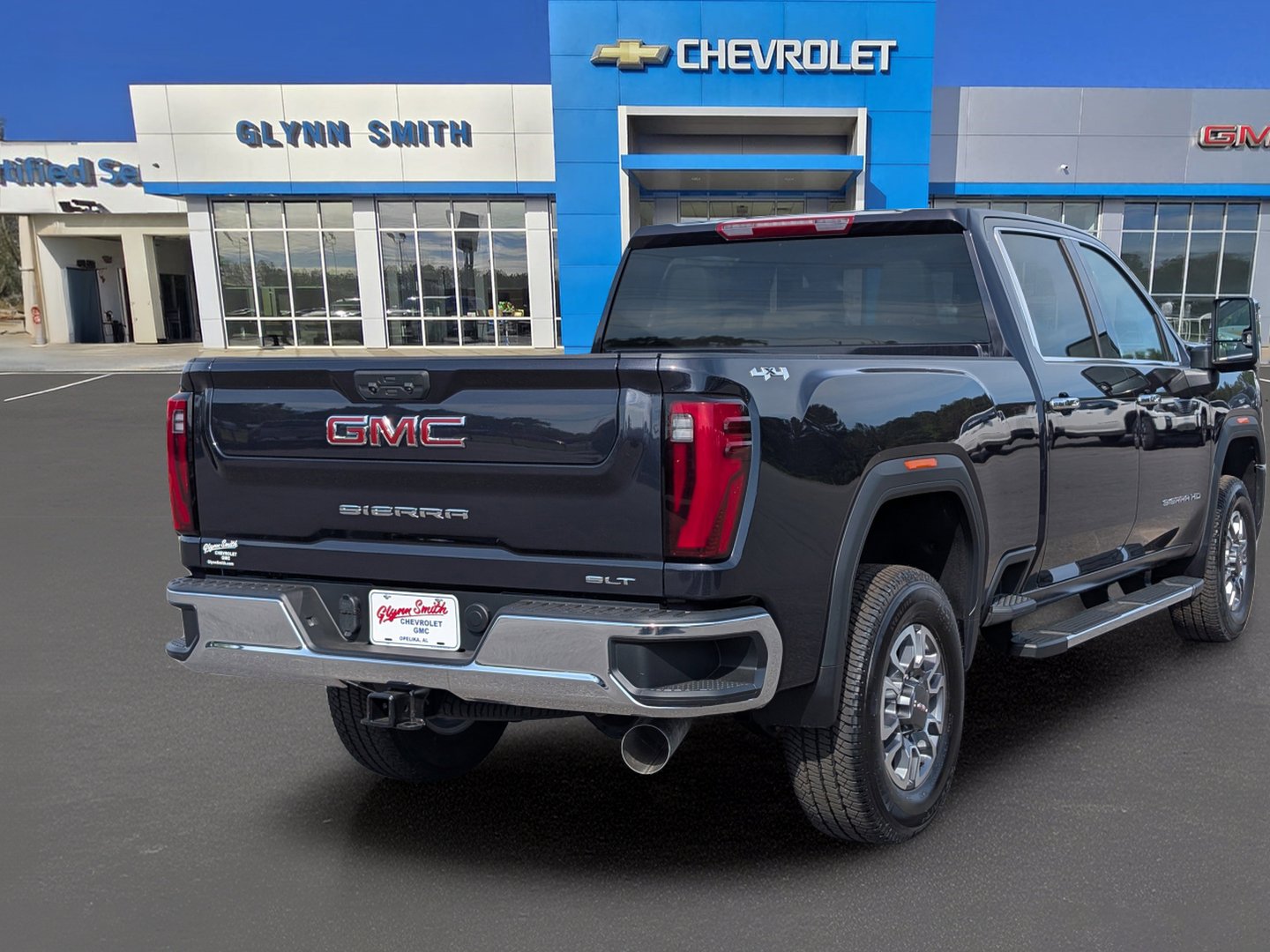 New 2025 GMC Sierra 2500 SLT w/ SLT Convenience Package image 5