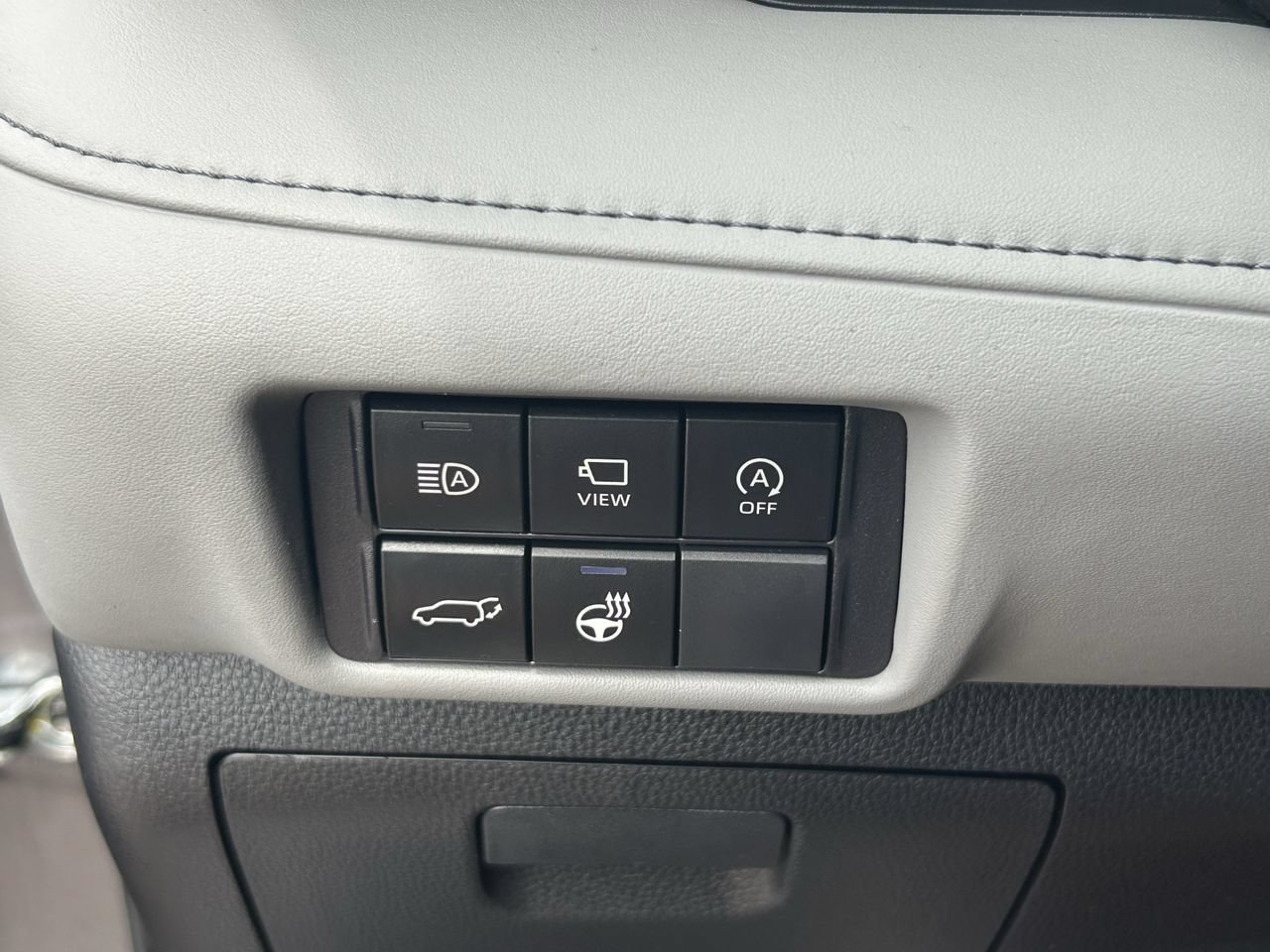 Used 2023 Toyota Highlander Platinum FWD image 37
