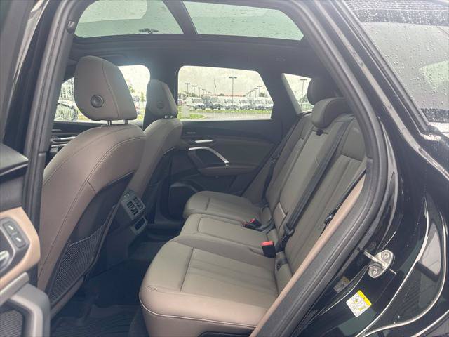 Used 2025 Audi Q5 Premium Plus w/ Premium Plus AWD/4WD image 34
