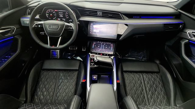 Used 2024 Audi Q8 e-tron Prestige AWD/4WD image 55