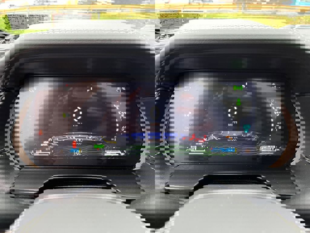 Used 2024 Jeep Grand Cherokee Overland w/ Luxury Tech Group IV image 18