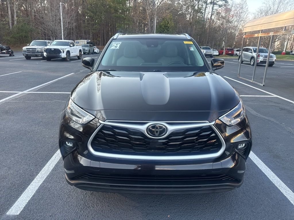 Used 2021 Toyota Highlander XLE image 14