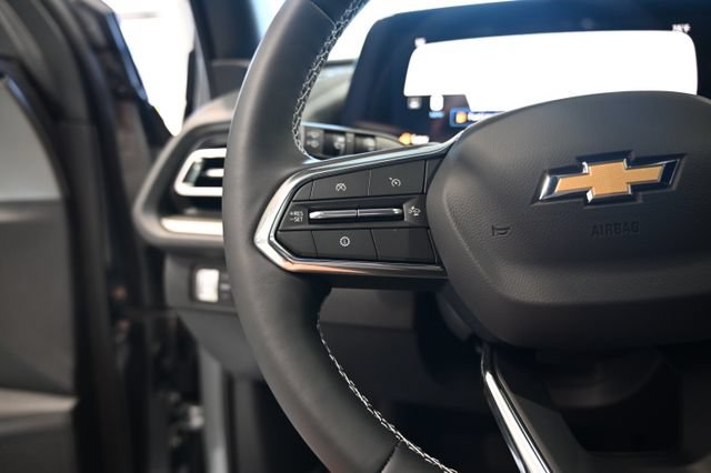 New 2026 Chevrolet Traverse LT w/ LPO, Floor Liner Package FWD image 22