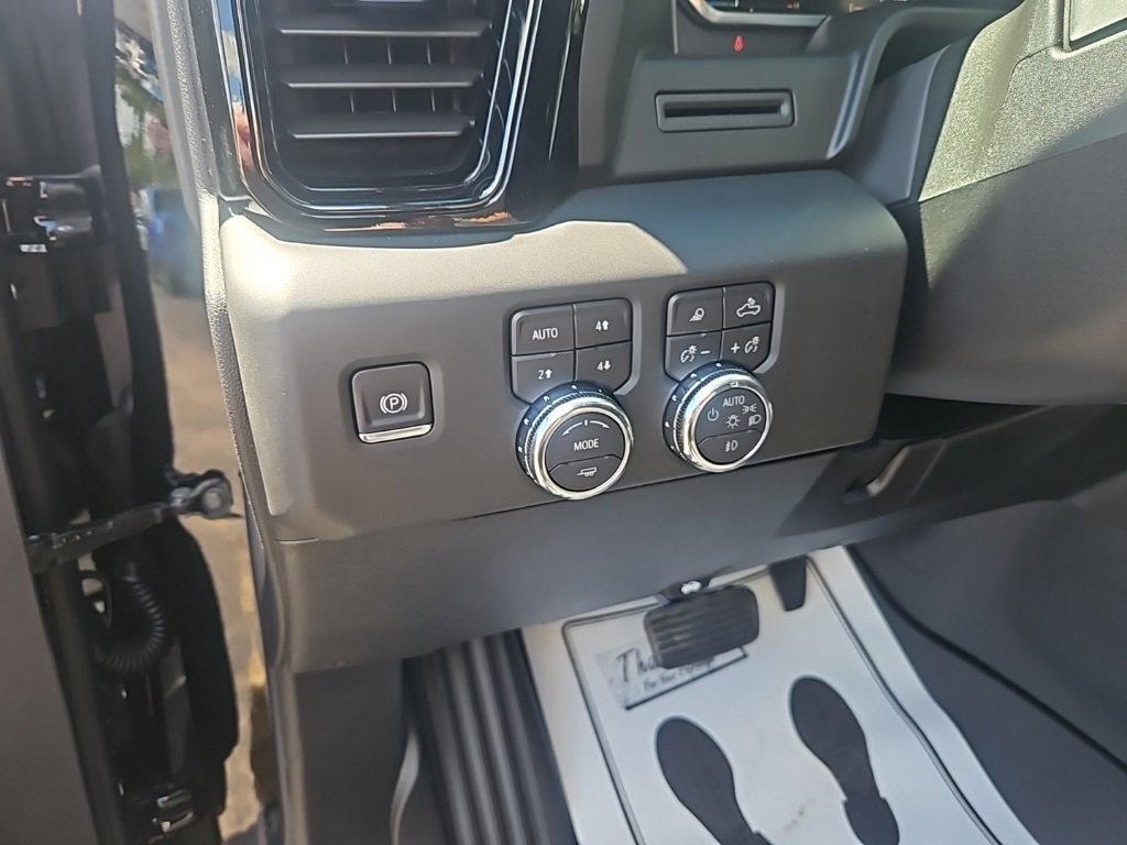 New 2026 GMC Sierra 3500 AT4 image 11
