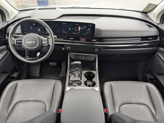 Certified 2025 Kia Carnival SX Prestige FWD image 21