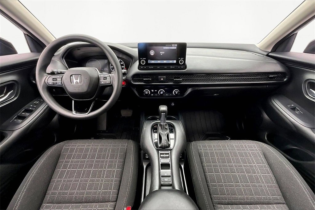 Used 2025 Honda HR-V LX image 16
