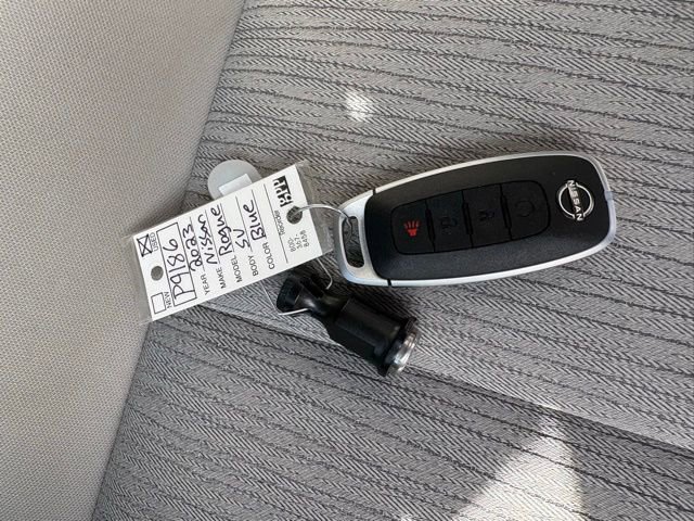 Used 2023 Nissan Rogue SV AWD/4WD image 6
