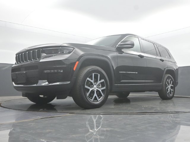 Used 2025 Jeep Grand Cherokee L Limited w/ Trailer Tow Package AWD/4WD image 48