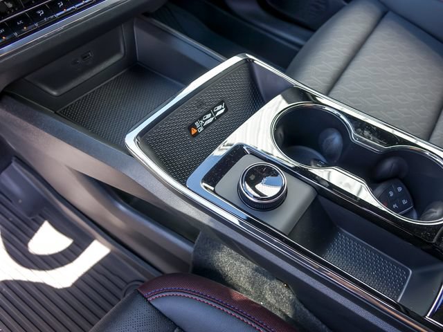 New 2026 Chevrolet Equinox RS w/ LPO, Floor Liner Package FWD image 26