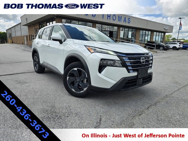 Used 2024 Nissan Rogue SV image 1