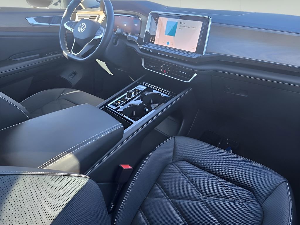 Used 2025 Volkswagen Atlas SE AWD/4WD image 26