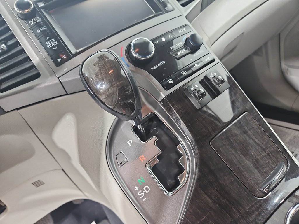 Used 2013 Toyota Venza LE w/ LE Convenience Pkg AWD/4WD image 23