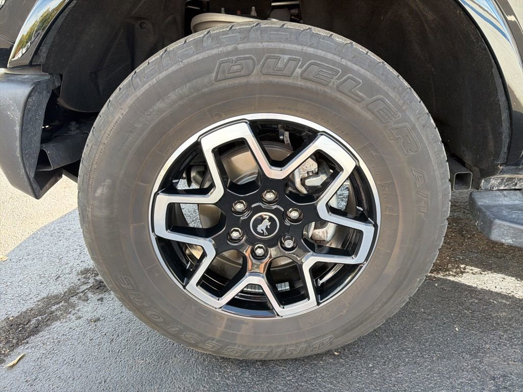 Used 2023 Ford Bronco Outer Banks image 10