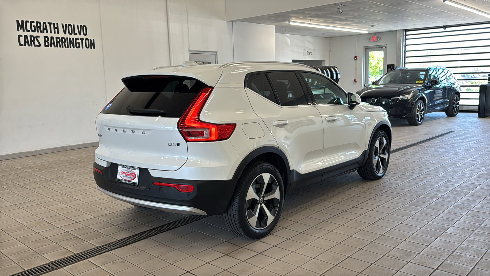 Used 2025 Volvo XC40 B5 Core AWD/4WD image 5