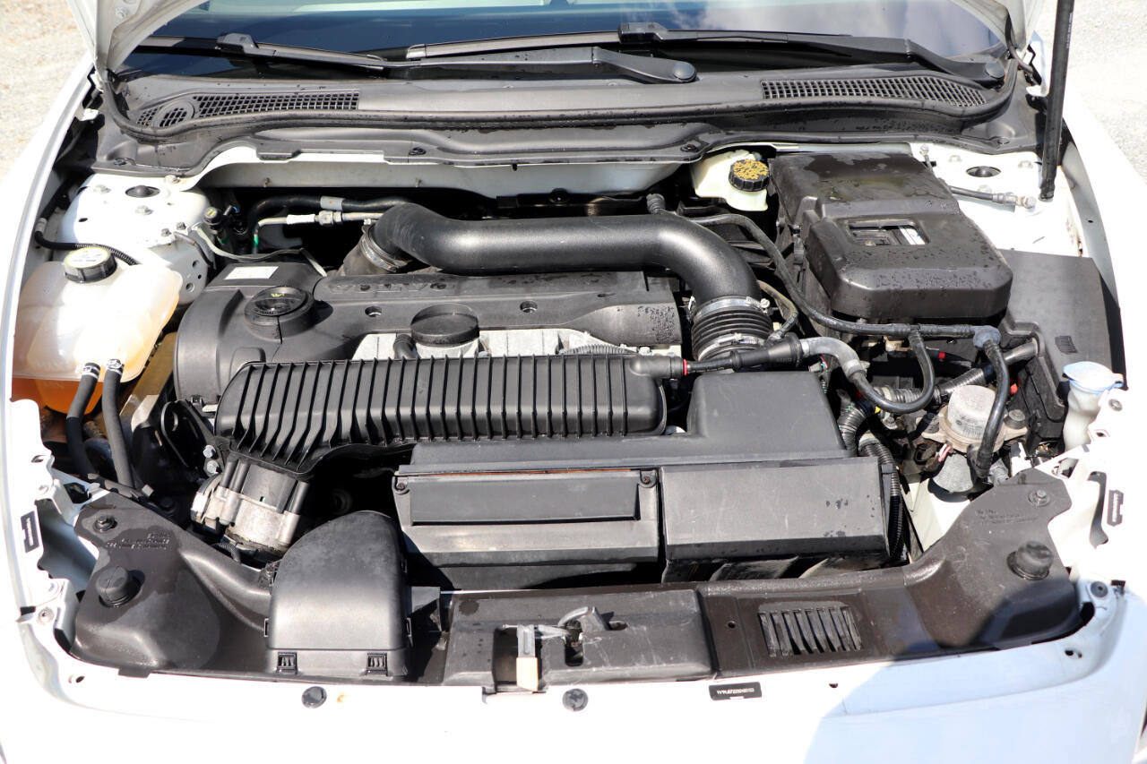 Used 2011 Volvo V50 T5 image 32